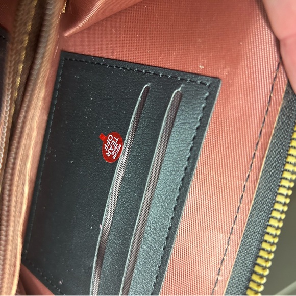 Forever Lovely Crossbody - Picture 3 of 4